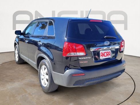 Used 2012 Kia Sorento LX image 11
