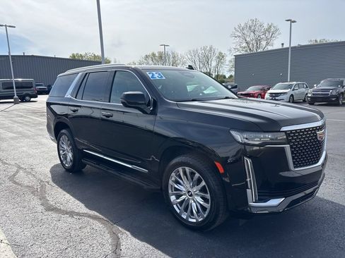 Used 2023 Cadillac Escalade Premium Luxury AWD/4WD image 7