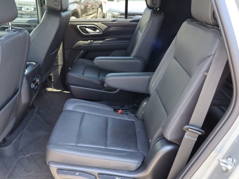 Used 2023 Chevrolet Tahoe LT w/ LT Signature Package image 32