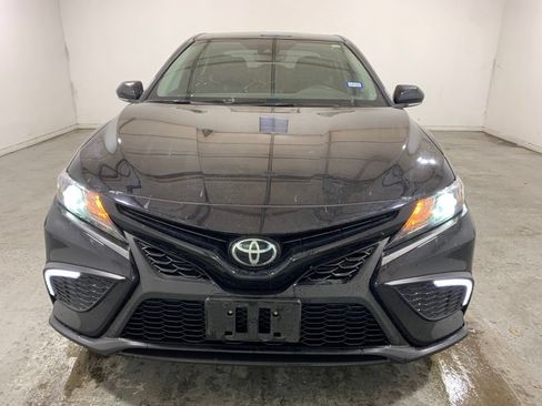 Used 2024 Toyota Camry SE FWD image 2