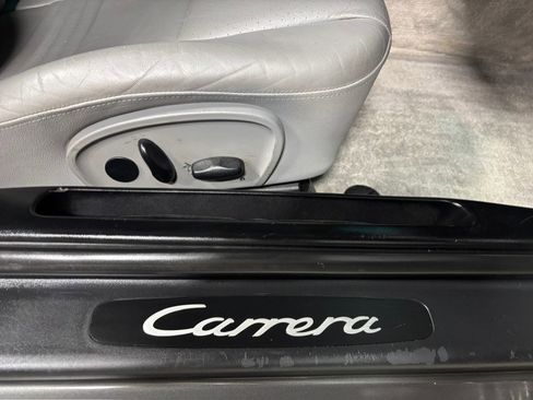 Used 2000 Porsche 911 Cabriolet image 23