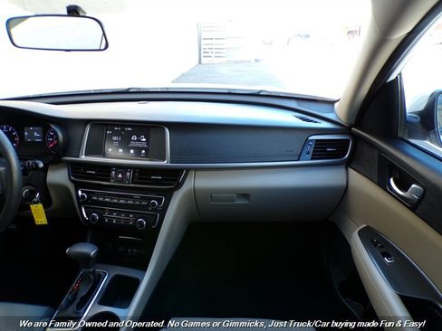 Used 2018 Kia Optima LX image 31