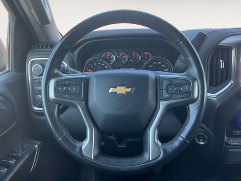 Used 2022 Chevrolet Silverado 1500 LT AWD/4WD image 12