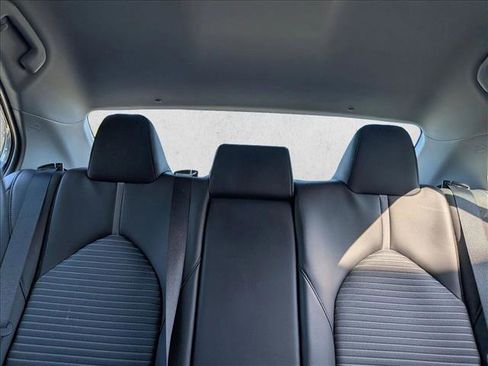 Used 2024 Toyota Camry SE image 14