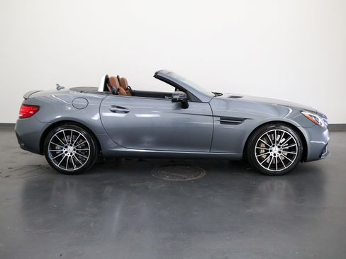 Used 2019 Mercedes-Benz SLC 43 AMG image 3
