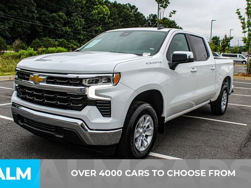 Used 2025 Chevrolet Silverado 1500 LT RWD image 2