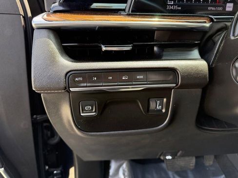 Used 2022 Cadillac Escalade ESV Premium Luxury AWD/4WD image 27