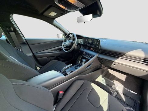 Certified 2025 Hyundai Elantra Sport FWD image 26