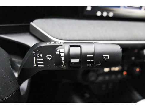 Used 2026 Nissan Kicks SV w/ SV Premium Package FWD image 18