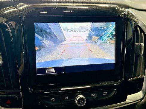 Used 2021 Chevrolet Traverse LT AWD/4WD image 14