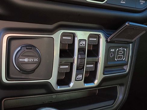 Used 2023 Jeep Wrangler Sahara w/ Cold Weather Group image 24