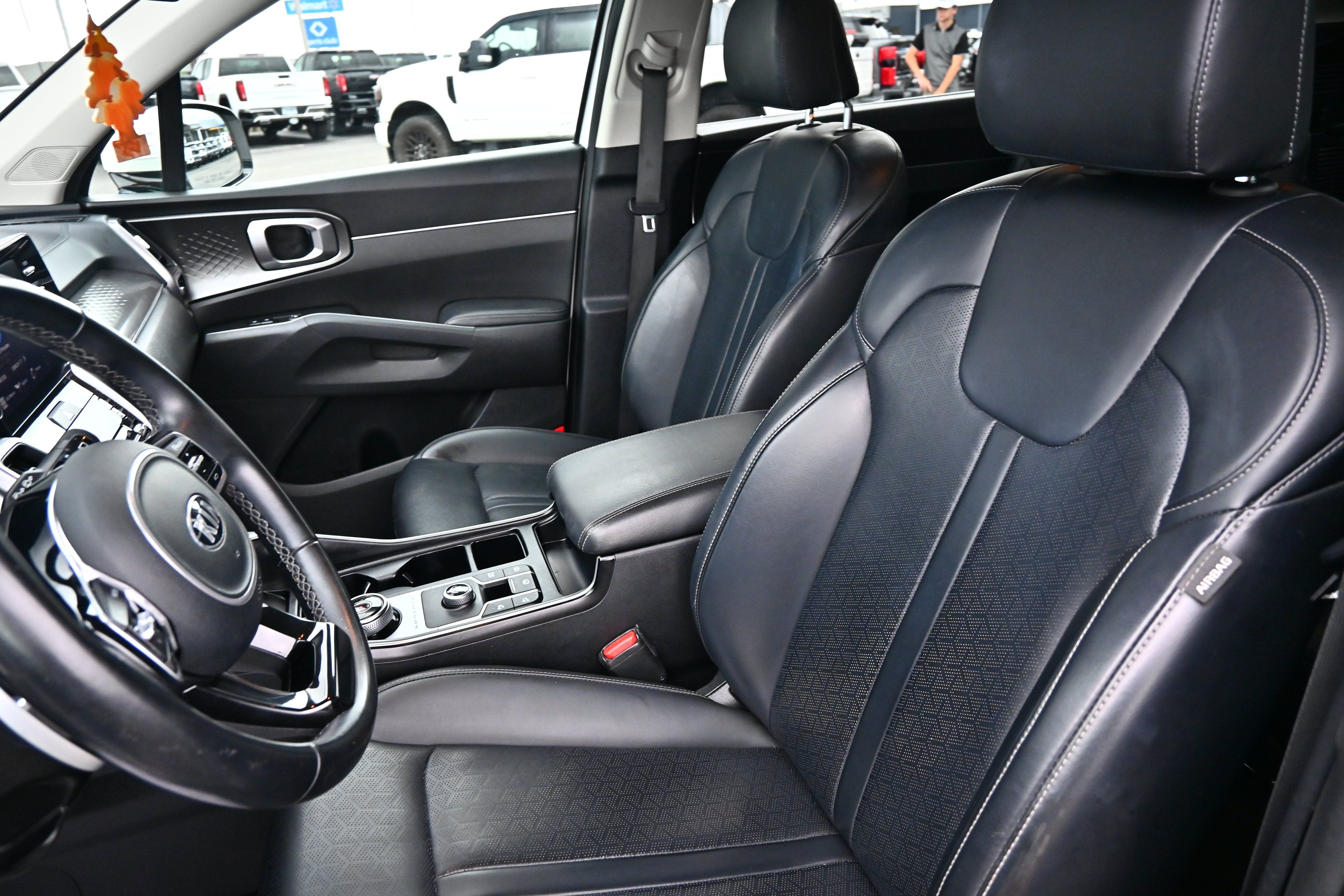 Used 2021 Kia Sorento S FWD image 25