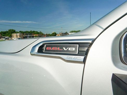 Used 2022 GMC Sierra 2500 Denali w/ Technology Package AWD/4WD image 8