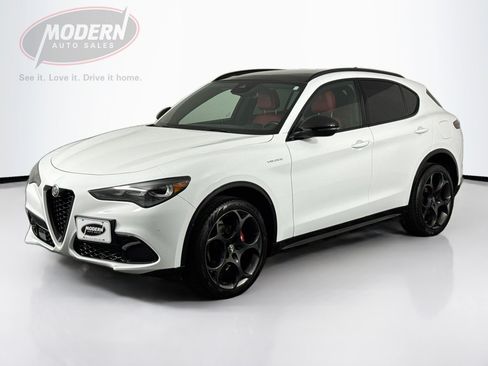 Used 2024 Alfa Romeo Stelvio Veloce AWD/4WD image 1