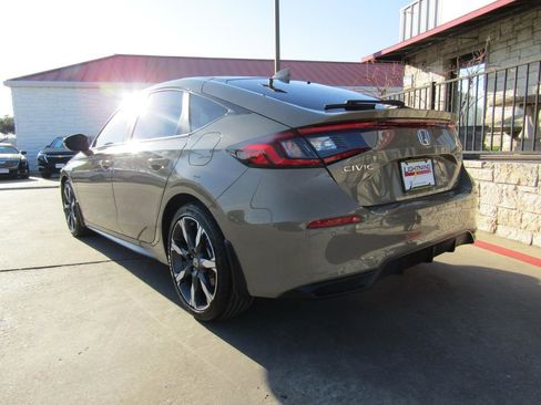 Used 2025 Honda Civic Sport Touring image 3