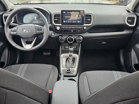 Used 2026 Hyundai Venue SEL FWD image 14