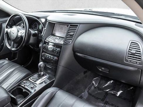 Used 2013 INFINITI FX37 AWD w/ Premium Pkg image 25