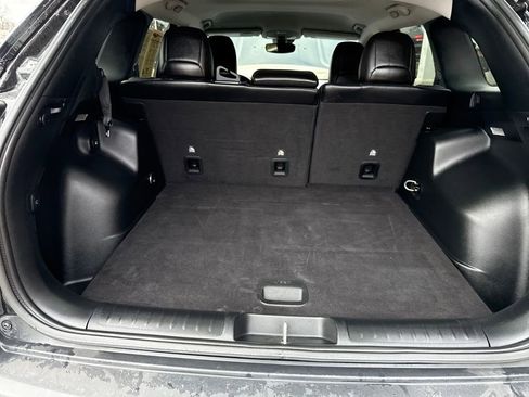 Used 2021 Jeep Cherokee Latitude Lux w/ Comfort/Convenience Group image 23