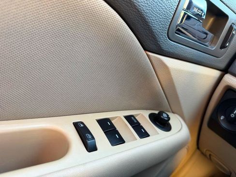 Used 2010 Ford Fusion SE FWD image 89