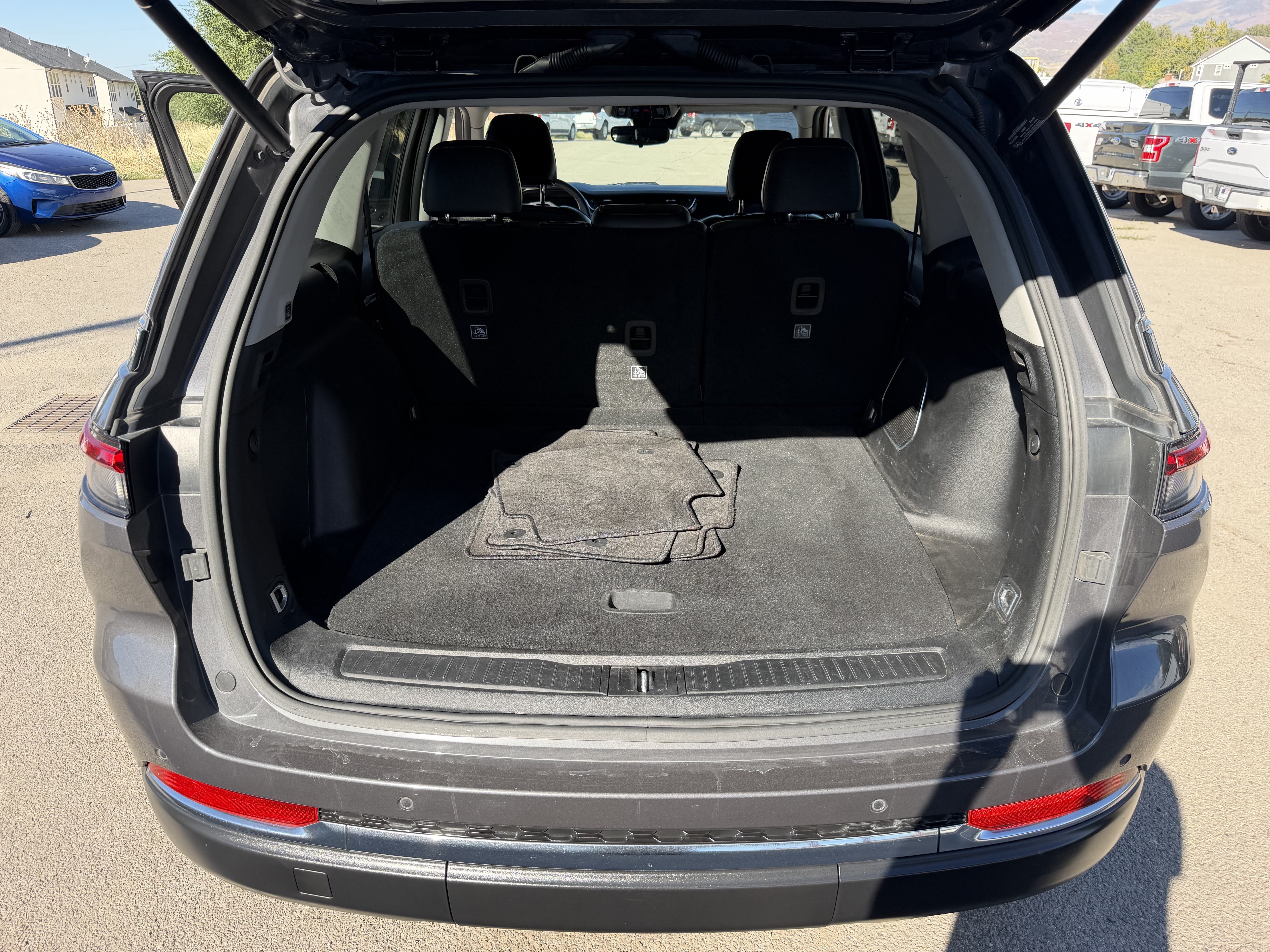 Used 2023 Jeep Grand Cherokee 4WD 4xe image 25