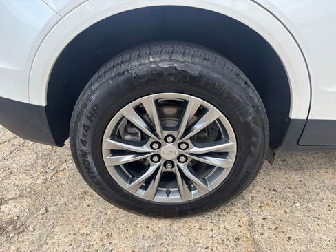 Used 2021 Cadillac XT5 Premium Luxury FWD image 9