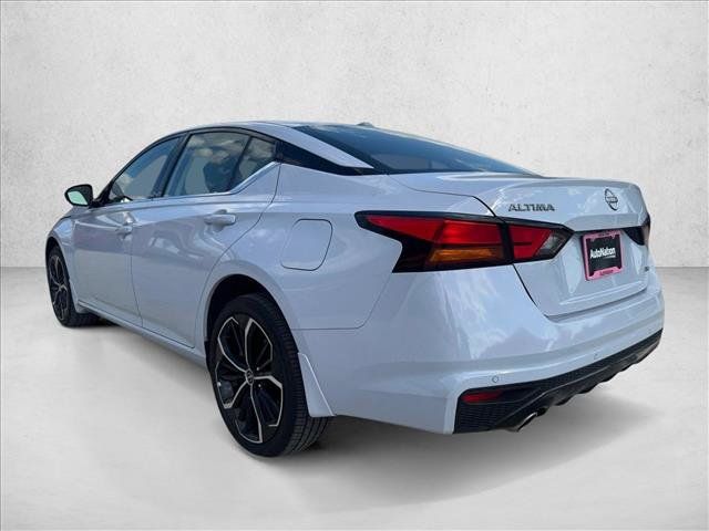 Used 2025 Nissan Altima 2.5 SR AWD/4WD image 8