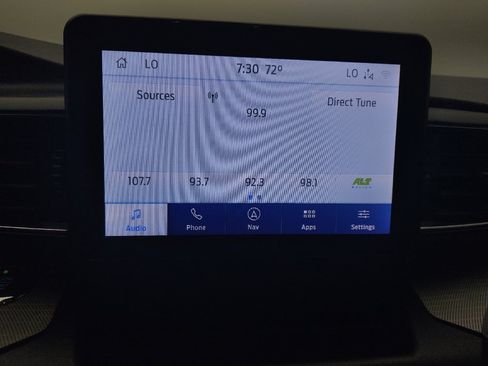 Used 2020 Ford Explorer XLT w/ Equipment Group 202A AWD/4WD image 25
