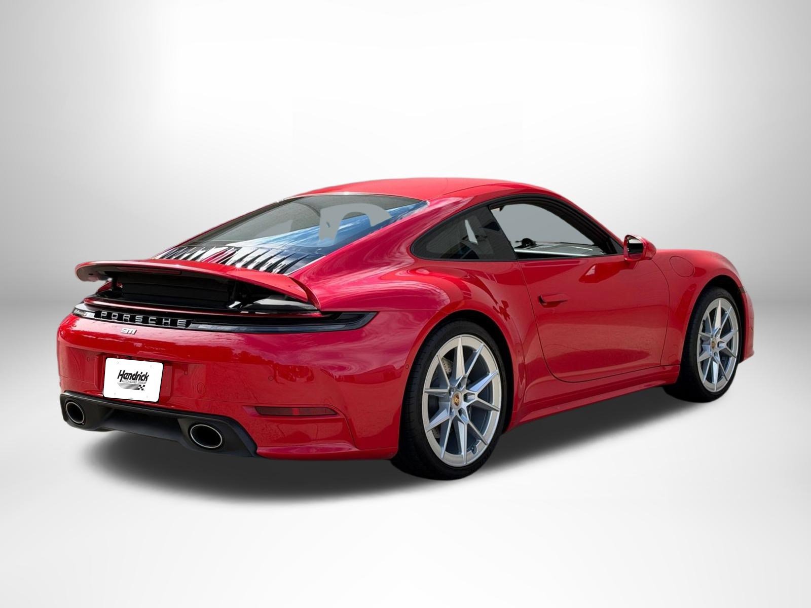 Used 2025 Porsche 911 Carrera RWD image 3