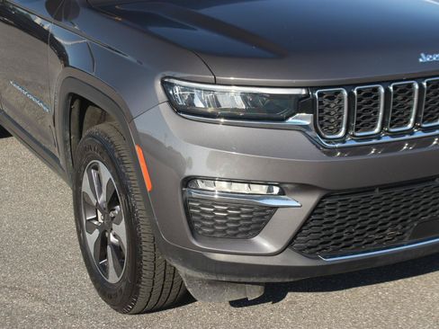 Used 2024 Jeep Grand Cherokee Limited 4xe AWD/4WD image 9
