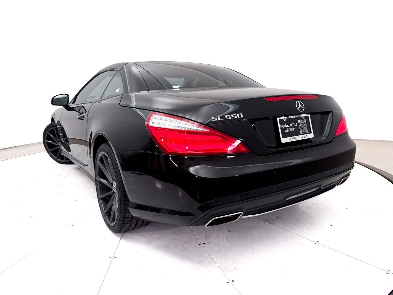 Used 2015 Mercedes-Benz SL 550 image 8