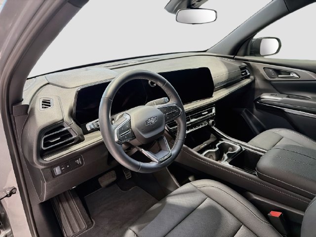 Certified 2026 Chevrolet Traverse LT w/ Midnight/Sport Edition FWD image 9