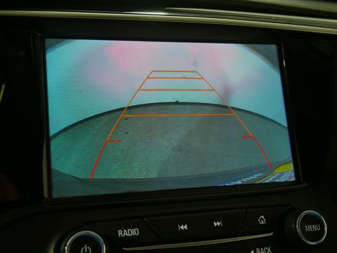 Used 2018 Buick Envision Essence image 34