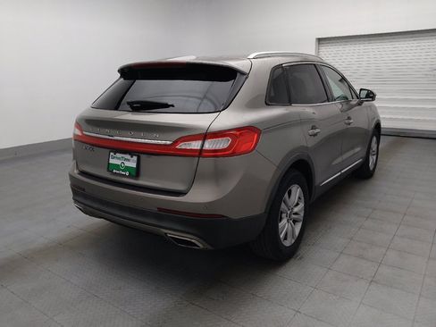Used 2016 Lincoln MKX Premiere w/ Cargo Accessories Package FWD image 9