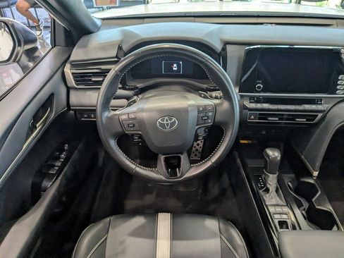 Used 2025 Toyota Camry SE FWD image 16