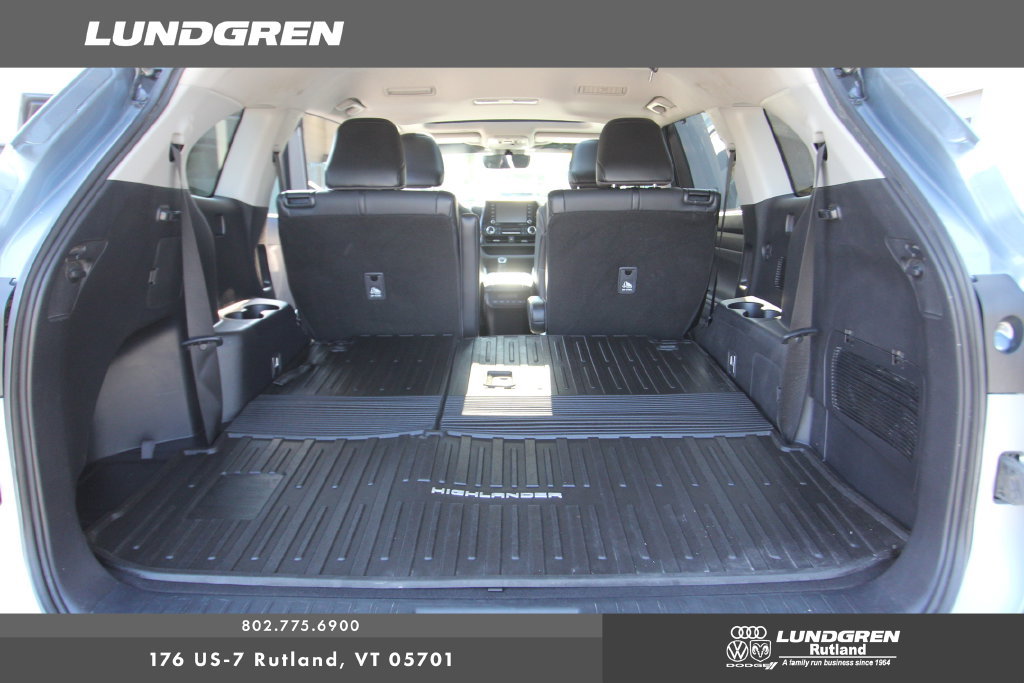 Used 2021 Toyota Highlander XLE AWD/4WD image 14