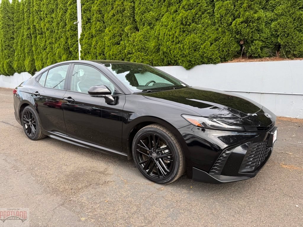 Certified 2025 Toyota Camry SE FWD image 1