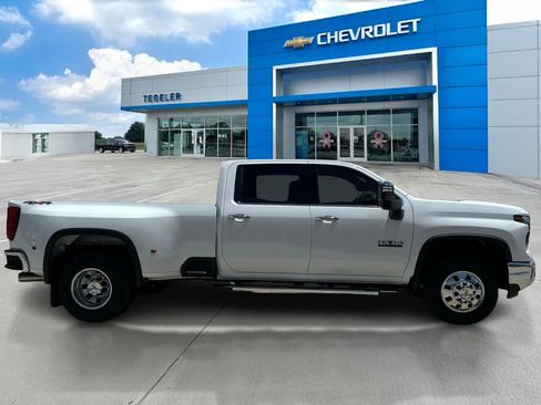 Used 2026 Chevrolet Silverado 3500 LTZ w/ LTZ Texas Edition AWD/4WD image 4