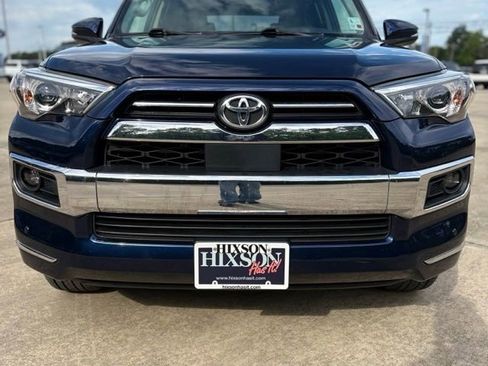 Used 2021 Toyota 4Runner Limited AWD/4WD image 10