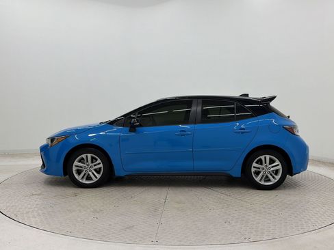 Used 2022 Toyota Corolla SE FWD image 2