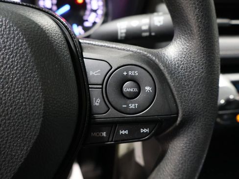 Used 2021 Toyota RAV4 LE w/ Carpet Mat Package (TMS) image 33