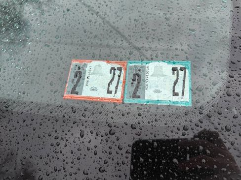 Used 2017 Dodge Grand Caravan GT image 3