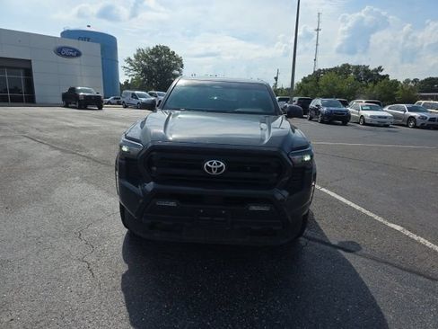 Used 2025 Toyota Tacoma SR5 RWD image 8