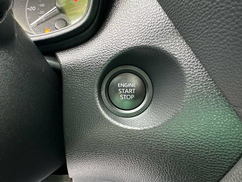 Used 2025 Toyota Corolla Cross LE w/ Moonroof Package AWD/4WD image 33