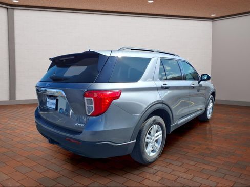 Used 2024 Ford Explorer XLT w/ Class IV Trailer Tow Package image 8
