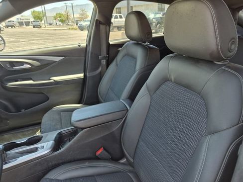 Used 2025 Buick Envista Preferred w/ Convenience I Package FWD image 19