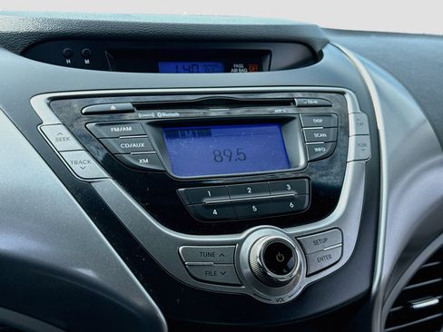 Used 2013 Hyundai Elantra GLS w/ Preferred Pkg FWD image 16