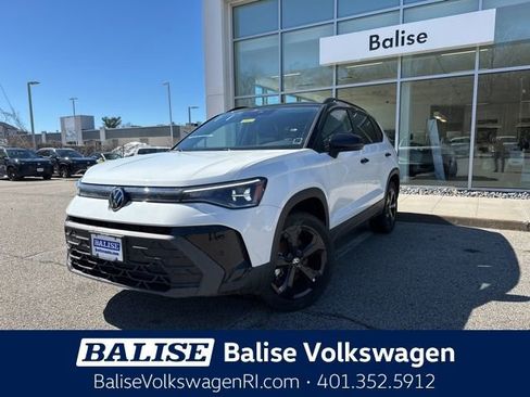 New 2026 Volkswagen Taos SE image 3