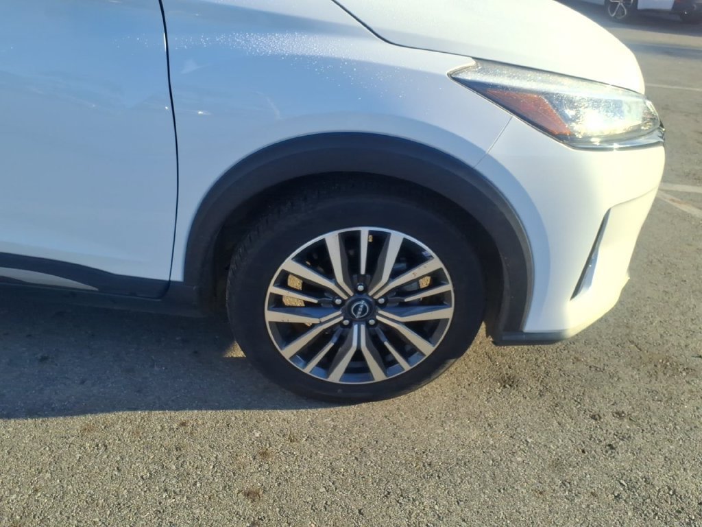 Used 2024 Nissan Kicks SR FWD image 10