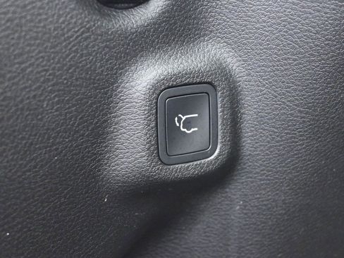 Used 2022 Jeep Compass Trailhawk w/ Trailhawk Elite Group image 32