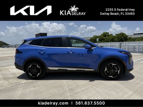Used 2026 Kia Sportage EX FWD image 2